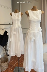 Vestido Blanco con Volantes y Flores 100% Poliéster (Falda y Malla) + 65% Poliéster 35% Rayón (Busto) Suministro al por Mayor - Product Image 3