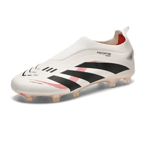 <span class=keywords><strong>Nuove</strong></span> <span class=keywords><strong>Scarpe</strong></span> da <span class=keywords><strong>Calcio</strong></span> Indoor 2025 con Tacchetti Lunghi - Modello Unisex Bestseller per Allenamento Sportivo Giovanile - Product Image 3