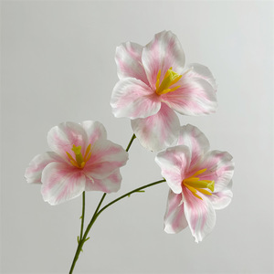 High Quality 3 Head Silk <strong>Tulip</strong> Artificial Flowers White <strong>Tulip</strong> Open Flower for Wedding <strong>Table</strong> Mother's Day New Year Decoration - Product Image 4