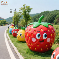 Statue de fraise de fruit en résine de fibre de verre géante moderne d'art personnalisée