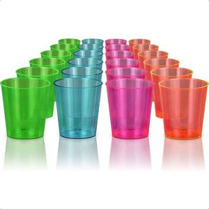 Vente en gros de verres à vin miniatures transparents personnalisés pour fêtes, 2 oz, gobelets à shot en plastique multicolores - Product Image 6