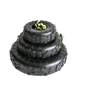 Jouet à mâcher pour chien en caoutchouc naturel durable et écologique, simulant un pneu, avec corde en coton, pour usage intérieur/extérieur, modèle 2026 - Product Image 3