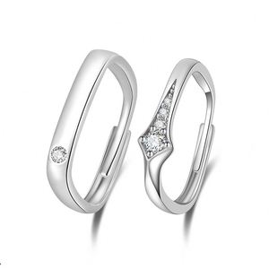 Anillos de Pareja, Anillo Plateado en Platino con Circonita Blanca Cuadrada, Anillos Ajustables para Pareja, Joyería de Boda para Mujer y Hombre - Product Image 1