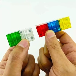 Jouets éducatifs <span class=keywords><strong>élémentaire</strong></span>s empilables 2cm Transparent solide bricolage plastique Force aimant CubeToys - Product Image 3