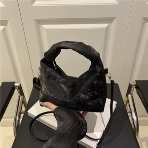 Nouveau Sac Bandoulière Polyvalent en PU Haut de Gamme pour Femme, Style Western, Fermeture Éclair, Collection 2026 - Product Image 4