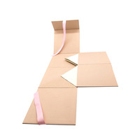 Vente en gros Boîte cadeau pliante en papier d'emballage de luxe pliable décorative pour Noël et la Saint-Valentin avec logo personnalisé