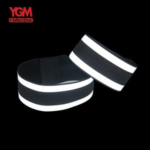 YGM سوار معصم برتقالي فلو عالي الوضوح شارات عاكسة مرنة مع حلقة خطاف قابلة للتعديل للجري والمشي وركوب الدراجات - Product Image 6