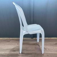 Chaise en plastique blanche monobloc empilable et portable pour événements extérieurs, banquets, ateliers, jardins et cours – Vente en gros usine