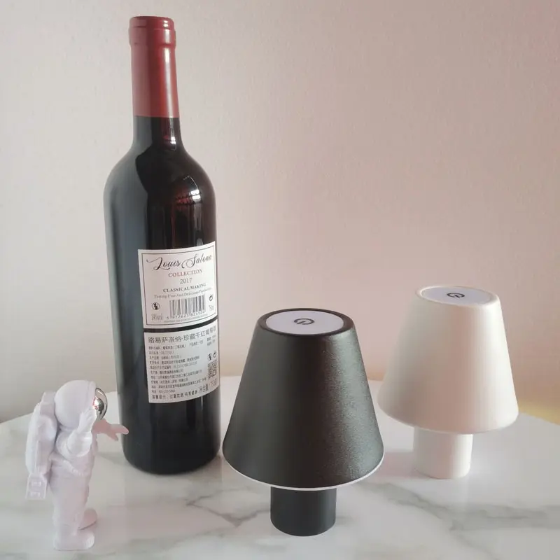 Nordic LED all'aperto impermeabile 3000mA ricaricabile bottiglia di vino lampada decorativa da tavolo