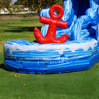 Grand toboggan aquatique gonflable commercial à thème bateau pirate, pour usage extérieur, adapté aux eaux sèches et humides, avec piscine amovible intégrée, pour enfants et adultes