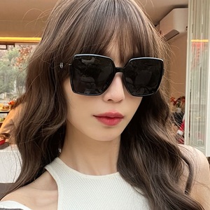 Lunettes de soleil polarisées carrées UV400 pour femme, protection solaire tendance adulte 2025 - Product Image 3