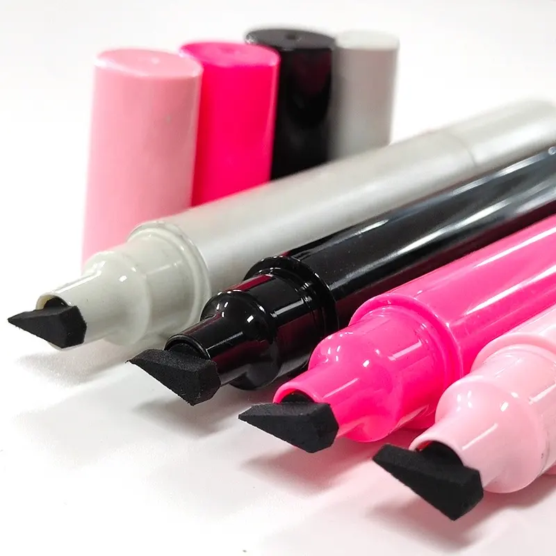 卸売カスタムプライベートラベルロゴなし工場ピンク色液体アイライナーペンスタンプ2in1アイライナースタンプ消しゴム鉛筆
