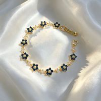 Bracelet de luxe en cuivre incrusté de zircon pour femme, motif fleur, bleu royal, pétale de diamant, bijoux faits main