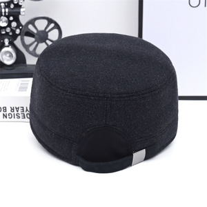 Gorro plano de lana para hombre, gorro de invierno con orejeras de cuero, 56-58 cm, negro JK - Product Image 4