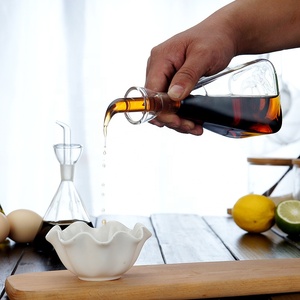 Bouteille d'<span class=keywords><strong>huile</strong></span> d'olive en verre de forme carrée, bouteille de Sauce de <span class=keywords><strong>vinaigre</strong></span> pour l'<span class=keywords><strong>huile</strong></span>, bouteille de condiment en verre de cruet, vente en gros de ml - Product Image 4