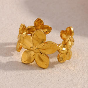 Bijou léger de luxe le plus vendu en acier inoxydable avec design de niche à la mode pour la vente au détail transfrontalière Europe Amérique - Product Image 3