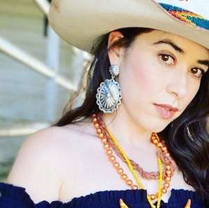 Boucles d'oreilles ovales rétro style occidental celtique, pendantes géométriques en métal inspirées du Bolo, bijoux tribaux vintage du sud-ouest - Product Image 3