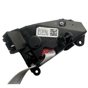 Les boutons, les commutateurs et les commandes multimédias du volant multifonction de la nouvelle Octavia sont des pièces d'origine (5E0919719). - Product Image 3