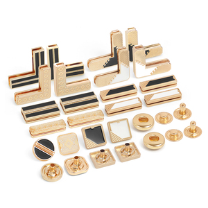 Oem biểu tượng tùy chỉnh người đàn ông vuông Áo sơ mi 4-Part <span class=keywords><strong>kurta</strong></span> vải Kẽm hợp kim nhấn nút Arabic abaya váy mạ kỹ thuật thobe quần áo - Product Image 1