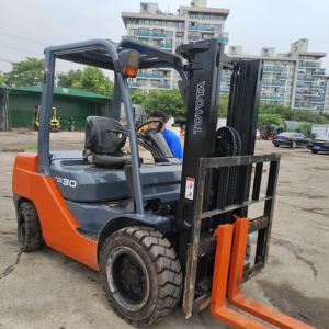 รถยกโตโยต้ามือสองจากญี่ปุ่น 3 ตัน ดีเซล รถยกดีเซล 3 ตัน มือสอง 2/2.5/3/5 ตัน รถยกโตโยต้าสำหรับขาย - Product Image 4