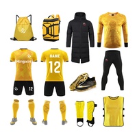 Vente Chaude Kit de Football Sublimé Respirant Hommes Femmes Rouge Noir Été Hiver Maillot d'Équipe de Football N°1 Uniforme Universitaire