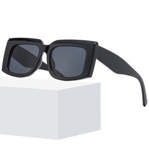 Lunettes de soleil rétro tendance pour hommes et femmes, idéales pour les sorties en ville, protection UV intégrale - Product Image 5