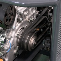 Tondeuse à gazon télécommandée avec démarrage électrique, moteur diesel, largeur de coupe de 1200 mm pour le désherbage des zones sauvages
