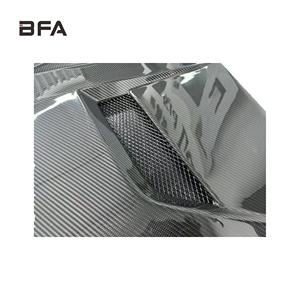 Il tappo della macchina in carbonio secco è adatto per il modello <span class=keywords><strong>Lamborghini</strong></span> LP610 Cap Rado - Product Image 6