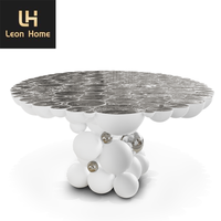 Table laquée blanche de luxe personnalisée Table de salle à manger 5 étoiles Hotel Villa Table à manger design boule en acier inoxydable