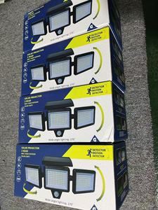 Lampe LED solaire extérieure 10W à trois têtes avec capteur, montage mural, du crépuscule à l'aube, télécommande, pour jardin et patio, HY 10, étanche IP65 - Product Image 6