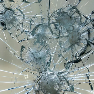El vidrio blindado a prueba de balas de doble capa aislado laminado PVB seguro y de alta calidad es impenetrable. - Product Image 3