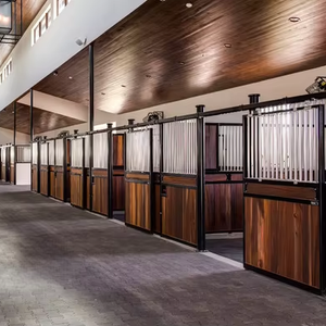 اقتصادي بأقل سعر محمول خشبي من الصلب الخيزران المجلفن باب الحظيرة الحصان مستقر مع باب متأرجح - Product Image 1