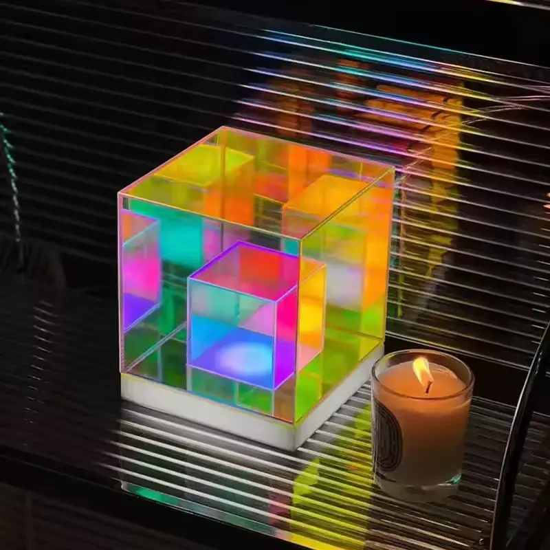 Venta al por mayor Cubo de Rubik Lámpara de mesa Ambiente creativo Luces de noche Cubo positivo Color acrílico Lámpara de mesa regalos