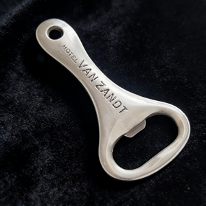 High Quality 3D Zinc Alloy Casting <b>Beer</b>/Wine <b>Bottle</b> <b>Opener</b> Customized Shape Manual Kitchenware Souvenir - Product Image 2