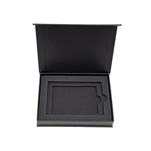 Caja de Regalo para Tarjetas Graduadas con Diseño Personalizado, Cierre Magnético e Inserto de Espuma EVA - Product Image 5