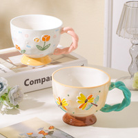 Vente en gros de tasses à café en céramique mignonnes avec fleurs créatives peintes à la main tasses à lait personnalisées grande tasse à lait en céramique gaufrée tasses petit déjeuner tasse en avoine