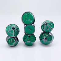 Jeu de 7 dés polyédriques personnalisés en émail vert solide Jeu du MDN Dés en métal pour donjons et dragons
