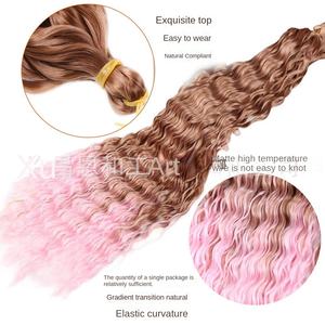 Peluca de Cabello Rizado Estilo Ondulado Profundo, Cabello Latino Americano, 24/30 Pulgadas, Rubio/Rosa, 100g - Product Image 3