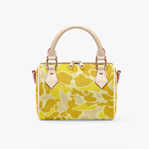 Novo Bestseller Bolsa Cilíndrica Personalizada com Logo em Estampa Camo Rosa Pastel, Bolsa de Couro PU para Uso Diário - Product Image 2