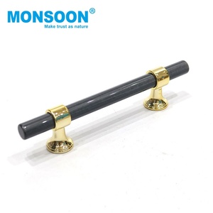 Poignées de porte intérieures en plastique pour armoire de cuisine, commode, tiroir - Design moderne, installation facile - Product Image 1