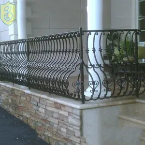 Balkon Railing Besi Desain Gambar Rumah Sederhana Bergaya Besi Sistem Pagar