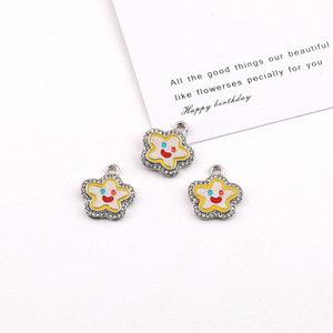 Bonito Colgante de Aleación de Zinc con Diseño de Dibujos Animados y Engaste de Diamantes de Imitación para Dijes de Estrella, Accesorio de Joyería DIY, Regalo Unisex - Product Image 1