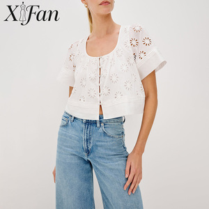 Blusa Corta de Verano para Mujer, Estilo Francés, con Cuello Cuadrado, Bordado Floral de Algodón, Corte Ajustado - Product Image 1