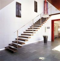 Escalier flottant en bois intérieur moderne personnalisé Vila Prima Industry