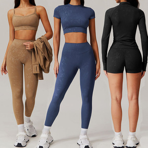 2025 nouvelles femmes chaud or Yoga ensemble soutien-gorge de gymnastique Leggings 6 pièces ensemble de sport femmes haut T-shirt sport gilet Yoga à manches longues <span class=keywords><strong>logo</strong></span> personnalisé - Product Image 3