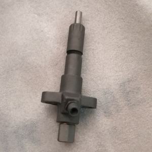 หัวฉีดน้ำมันเชื้อเพลิงแท้รุ่น 1-15300331-0 สำหรับรถขุด EX200-5 เครื่องยนต์ดีเซล 6BG1 - Product Image 1