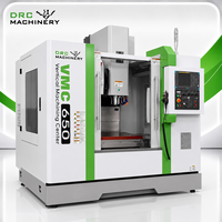 Petit centre d'usinage vertical CNC 3 axes VMC650 Broche de BT40-120 de haute précision GSK Control Mini fraiseuse à métaux