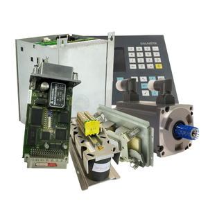 Convertidor de Frecuencia <span class=keywords><strong>6SE6430</strong></span>-<span class=keywords><strong>2AD33</strong></span>-<span class=keywords><strong>7EA0</strong></span>, 7.5 kW, Trifásico, 230V, para Maquinaria General, Original - Product Image 1