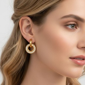 Pendientes de Aro Chapados en Oro de 18K con Incrustaciones de Diamantes de Imitación en Forma de Corazón para Uso Diario - Product Image 2