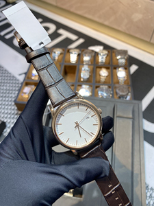 El Nuevo Reloj Cuenta con un Movimiento de Primera Calidad 7750, Tiene un Revestimiento Antideslumbrante de Doble Capa Azul Claro, Es un Reloj Clásico para Hombre - Product Image 3